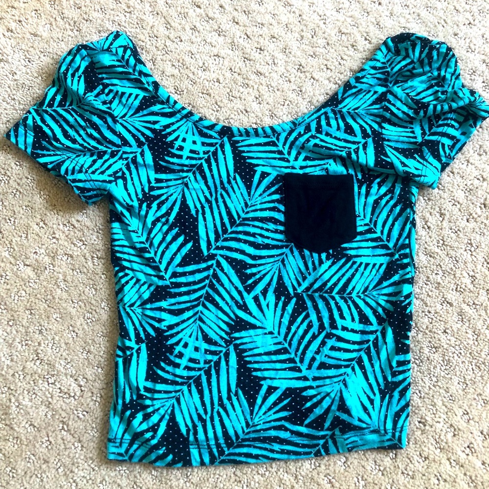 PacSun x NOLLIE crop top